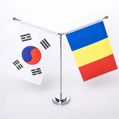Gewebe-kundenspezifische Schreibtisch-Flaggen-Bürotisch-Flagge des Polyester-100D mit Metall Pole
