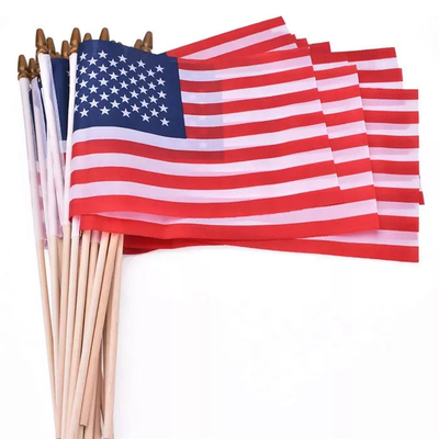 Personifizierte Handamerikanische flaggen strickten Polyester mit weißem Polen